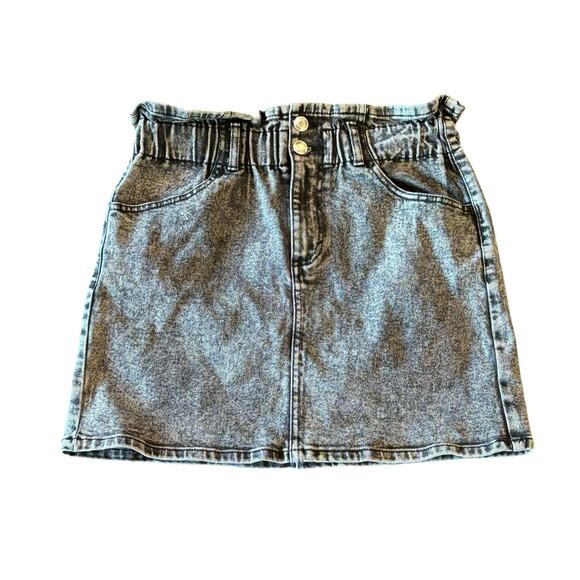 Black Denim Mini Skirt Sz. 29, Y2K, High Waist, Acid Wash, Grunge, Punk - Picture 1 of 3